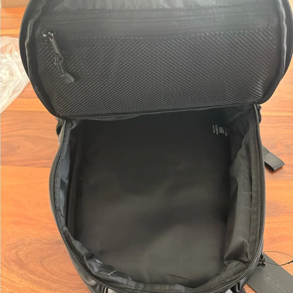 Alphalete Core Backpack - Picture 5 of 7